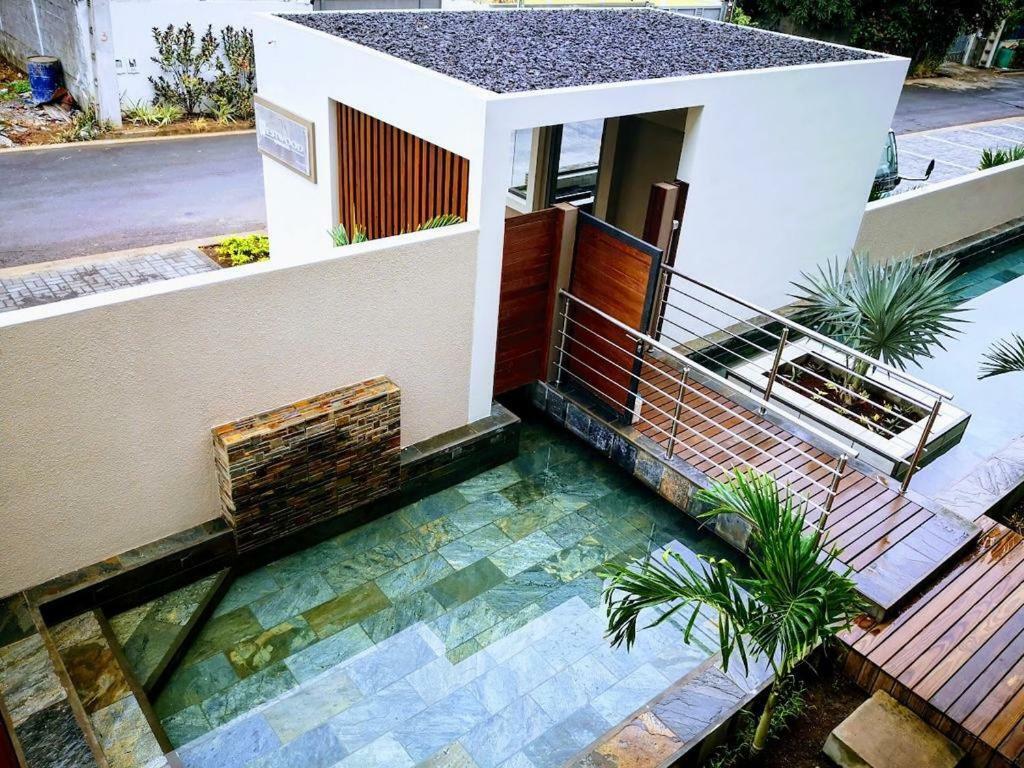 2 Bedroom Flat 15 Mins Walk From Flic En Flac Beach Екстер'єр фото