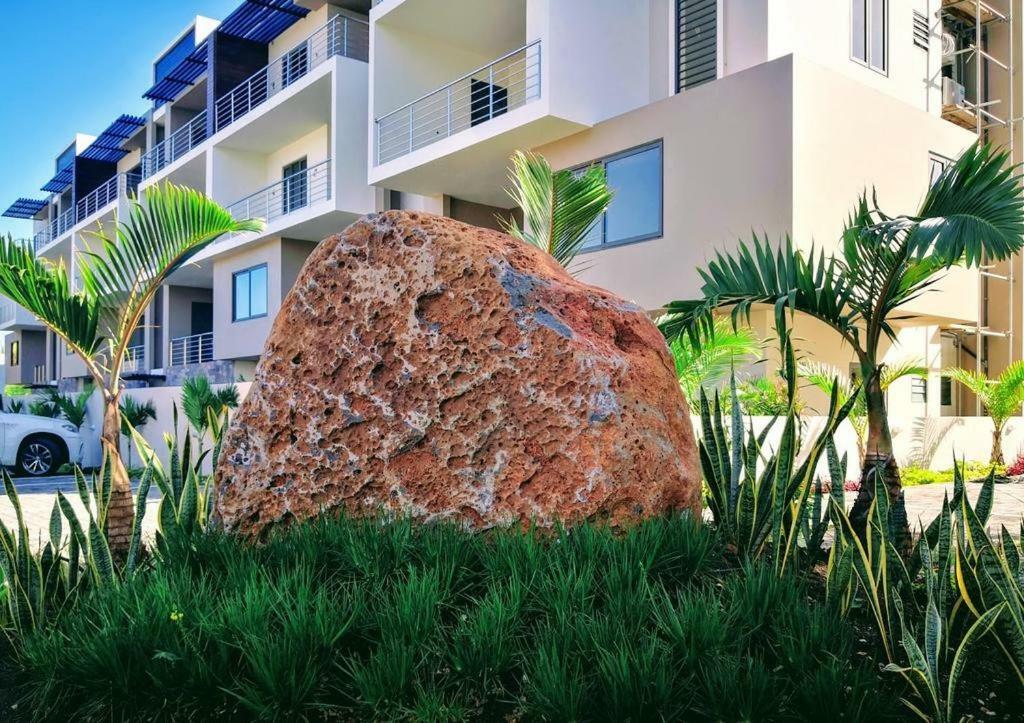 2 Bedroom Flat 15 Mins Walk From Flic En Flac Beach Екстер'єр фото