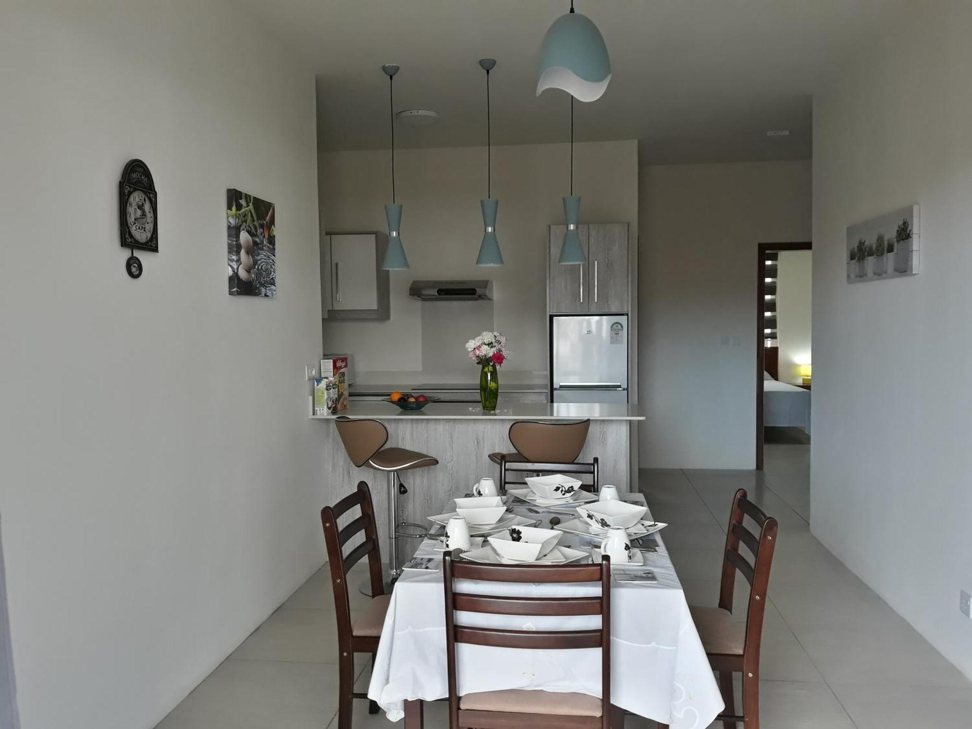 2 Bedroom Flat 15 Mins Walk From Flic En Flac Beach Екстер'єр фото