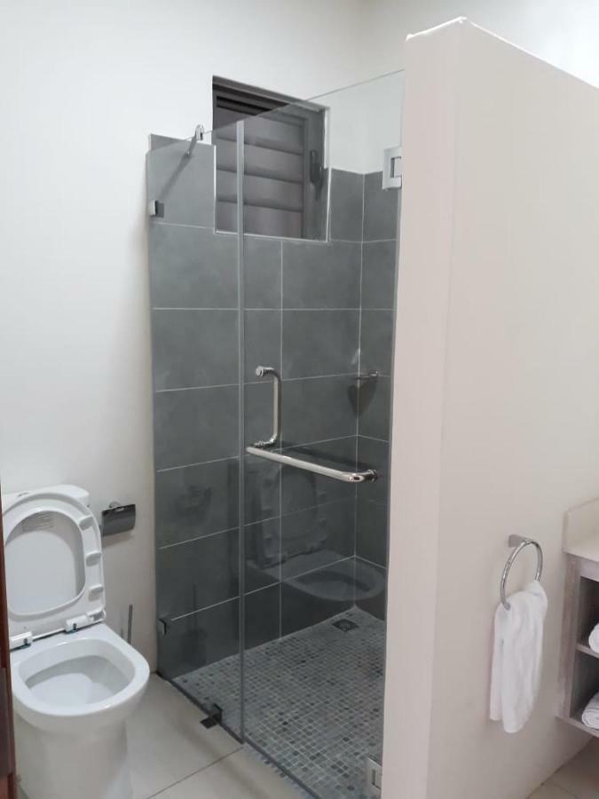 2 Bedroom Flat 15 Mins Walk From Flic En Flac Beach Екстер'єр фото